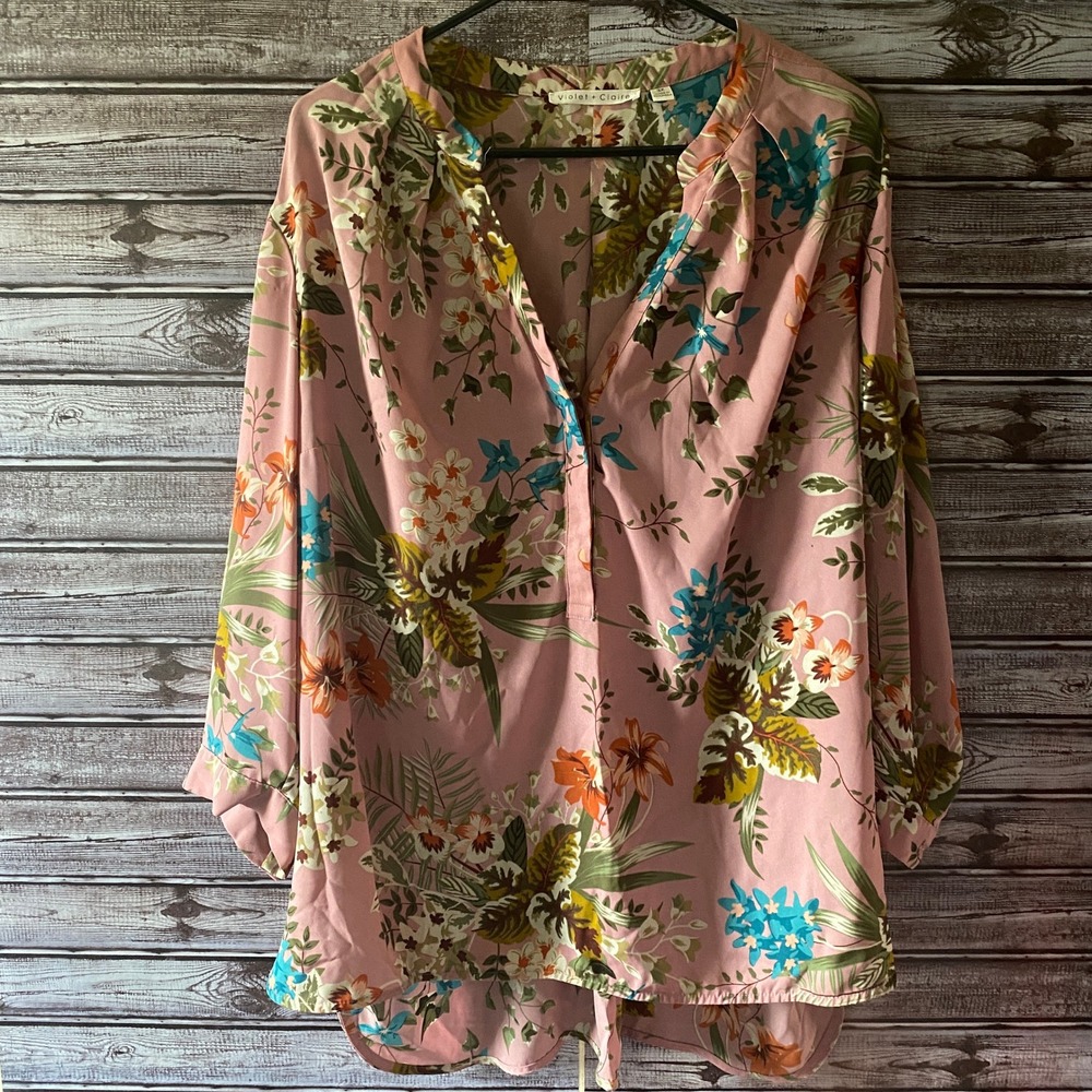 Violet + Claire Women's Long-Sleeved Blouse Size‎ 3X Light-Purple Floral V-Neck